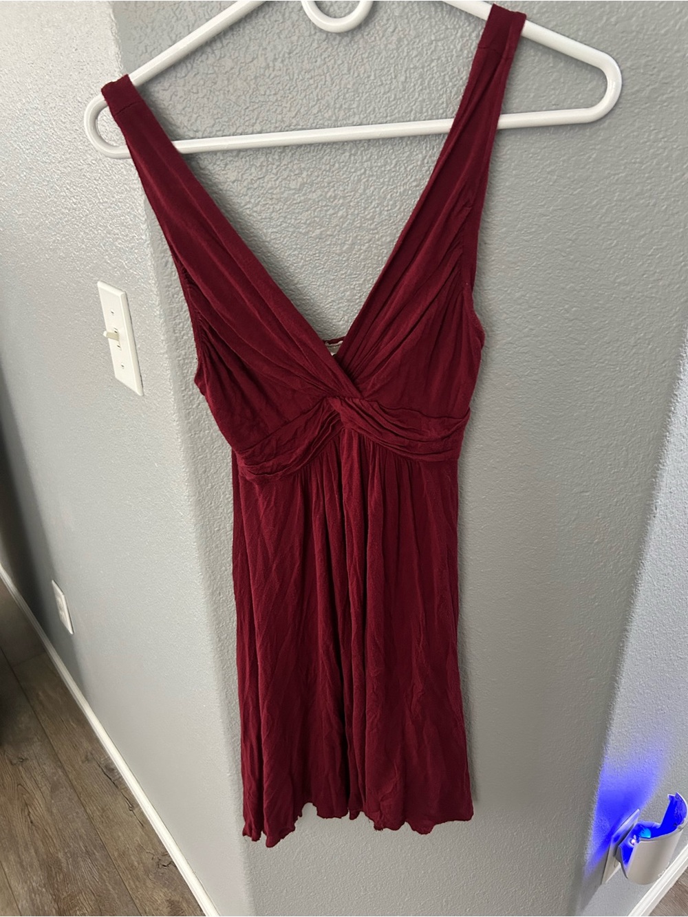 mahina Burgundy Sleeveless V‑Neck Mini Dress